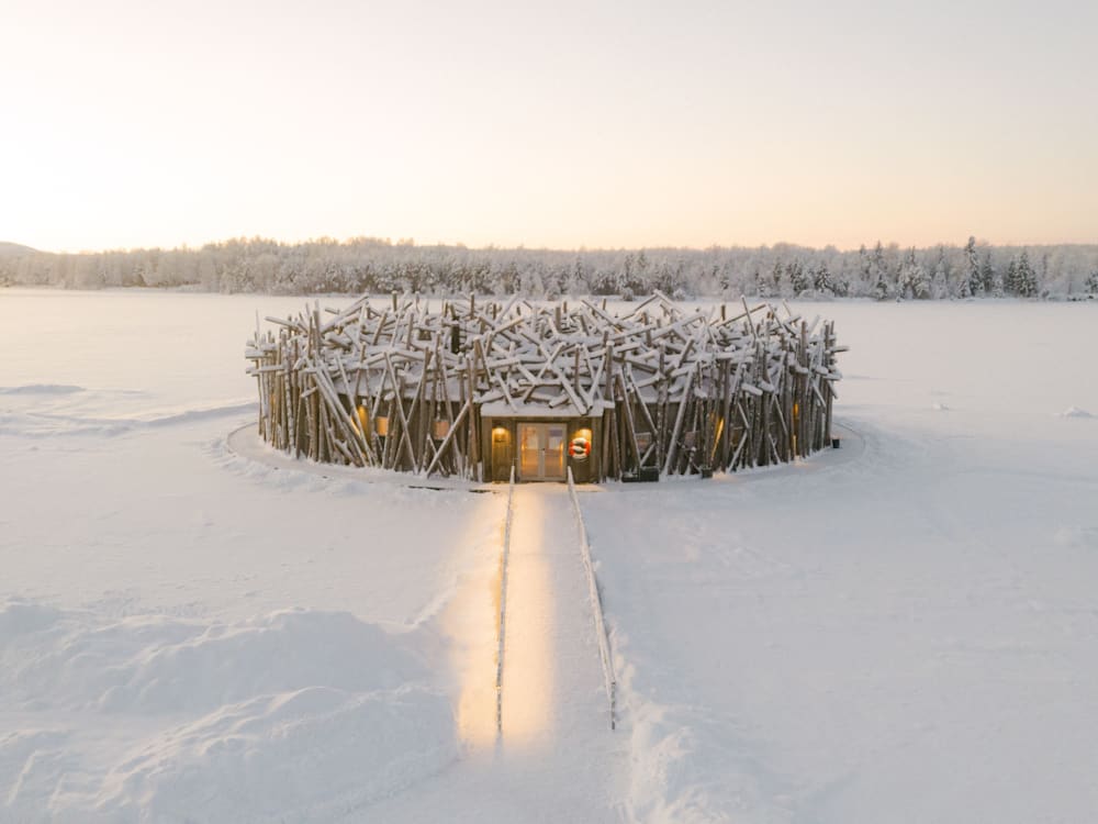 Arctic Bath hotel exterior