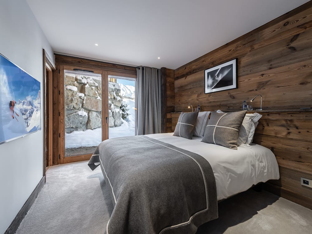 M Lodge bedroom | Mr & Mrs Smith