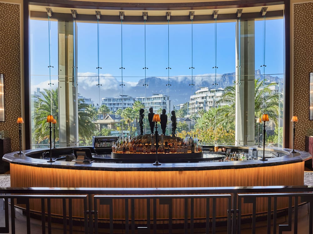 Bar at One&Only Cape Town with Table Mountain view